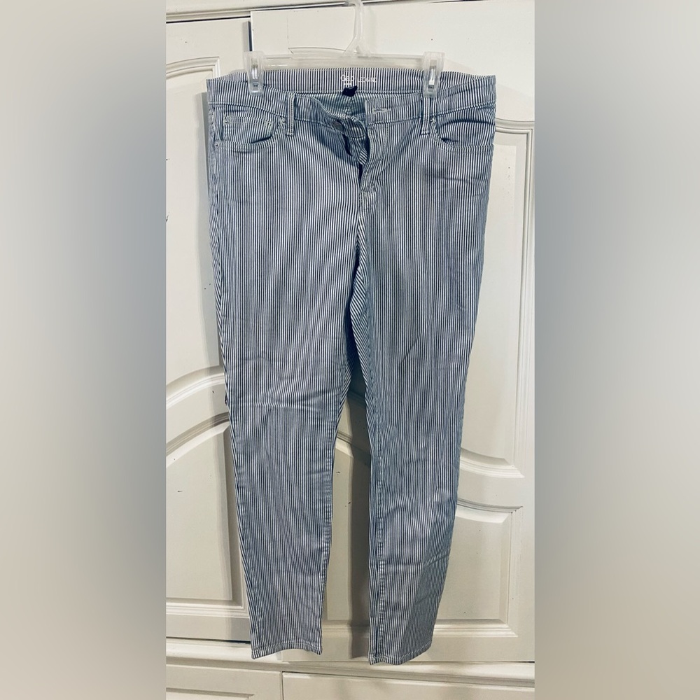 GAP Women's Light Blue Pinstripe Jeggings